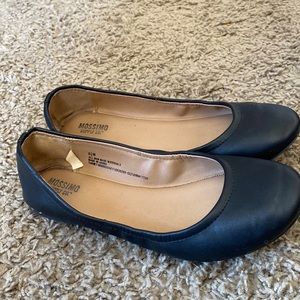 Black Mossimo flats